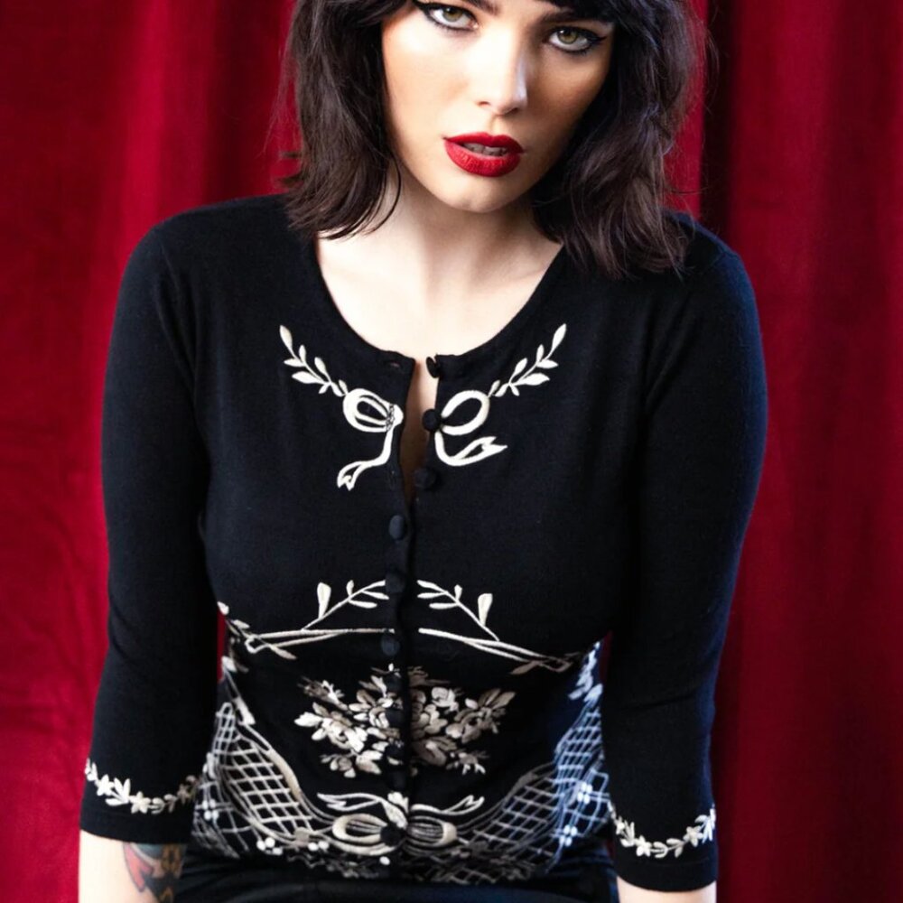 NWT Wheels & Dollbaby Marie Antoinette Black Cardigan - Picture 4 of 13